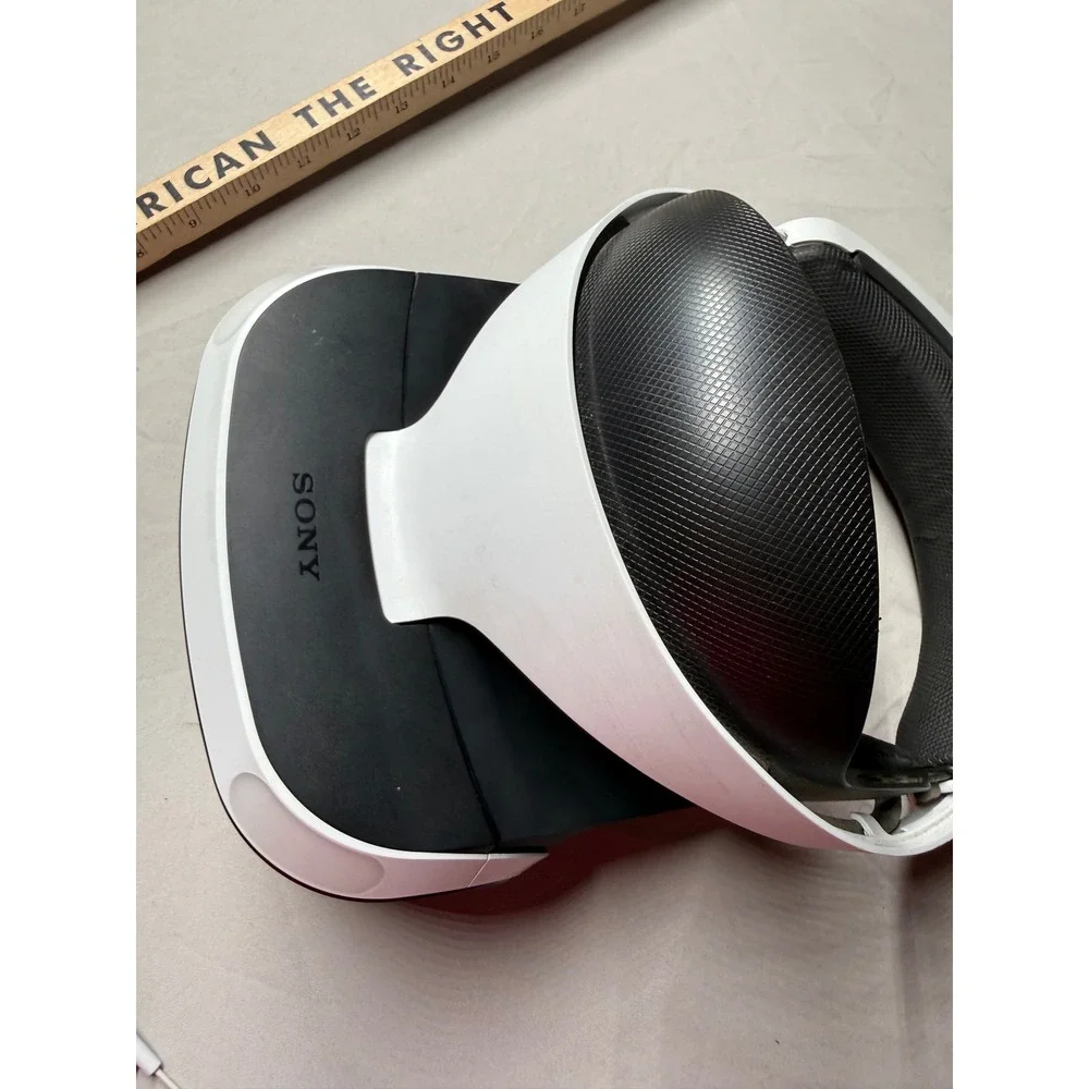 Sony PlayStation VR Headset CUH-ZVR1 PS4 Virtual Reality Goggles White Black